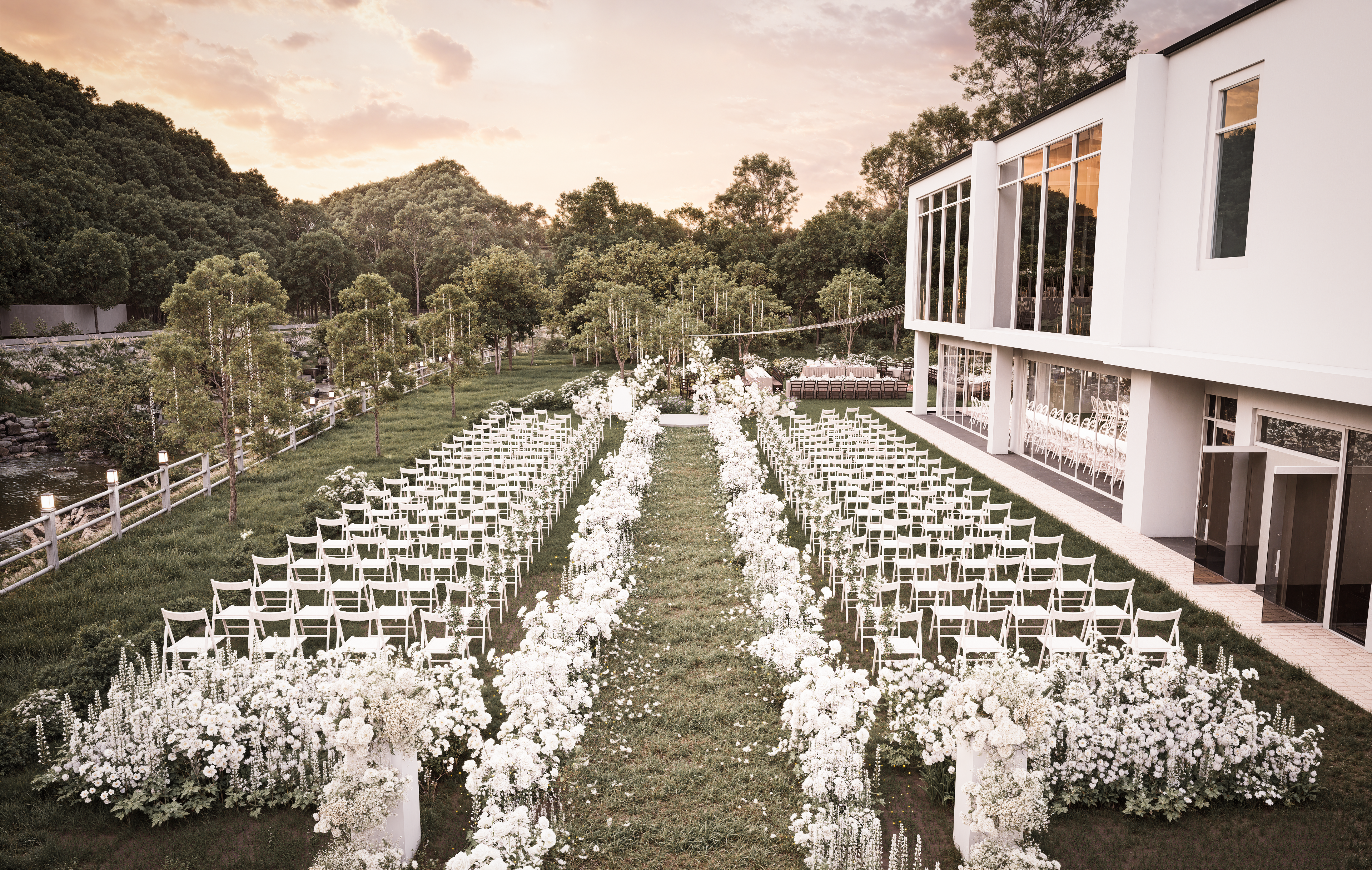 LUXURIOUS WEDDING HALL DESIGN